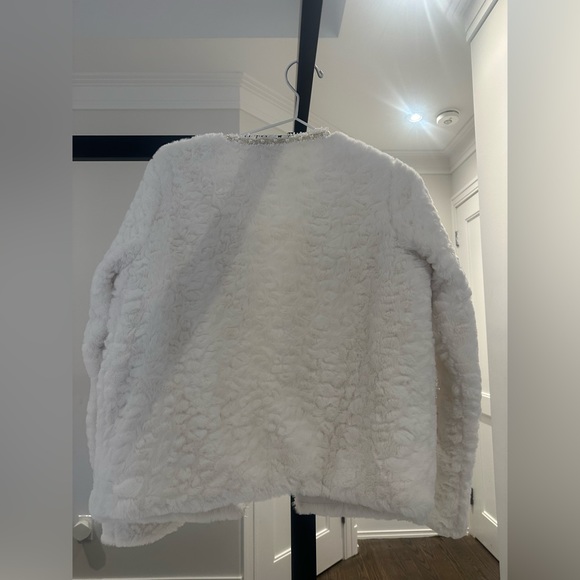 White faux fur coat with pearl detailing/teddy - Picture 4 of 4